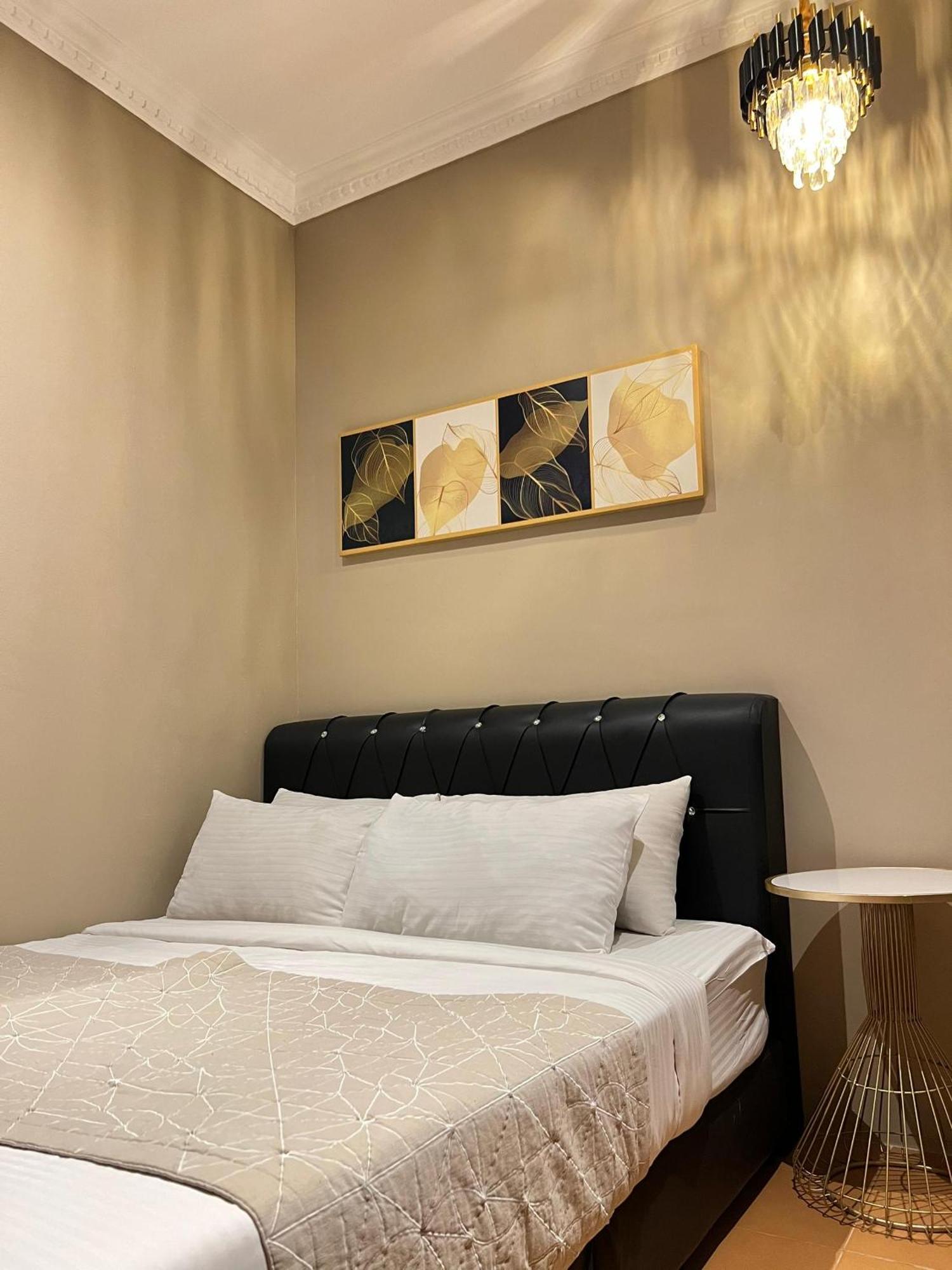 Hotel Ghazrin's Garuda 4*