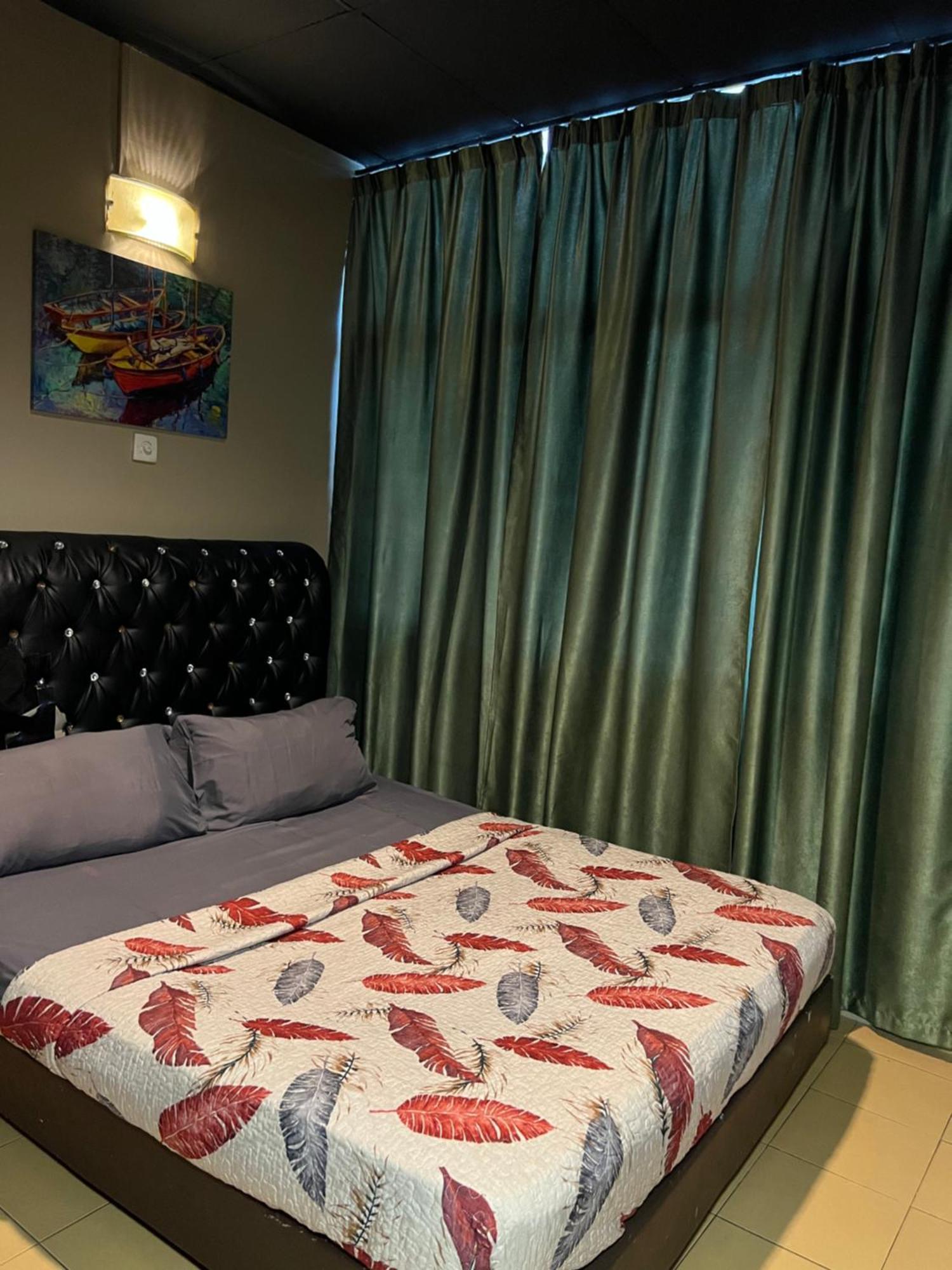 Ghazrin's Garuda Hotel