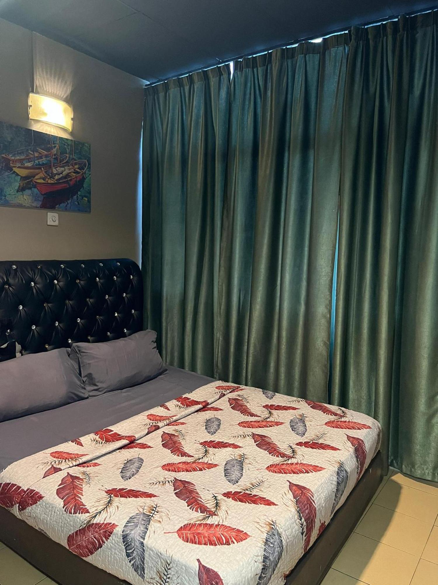 Ghazrin's Garuda 4* Johor Bahru